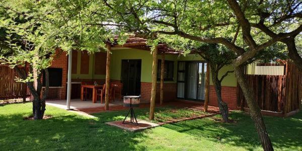 Chameleon Bush Lodge Hammanskraal Luaran gambar